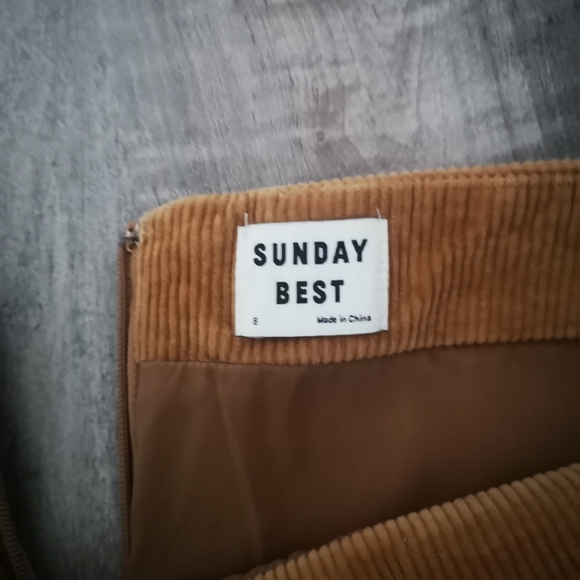 Sunday Best Cordoroy skirt - Picture 2 of 4